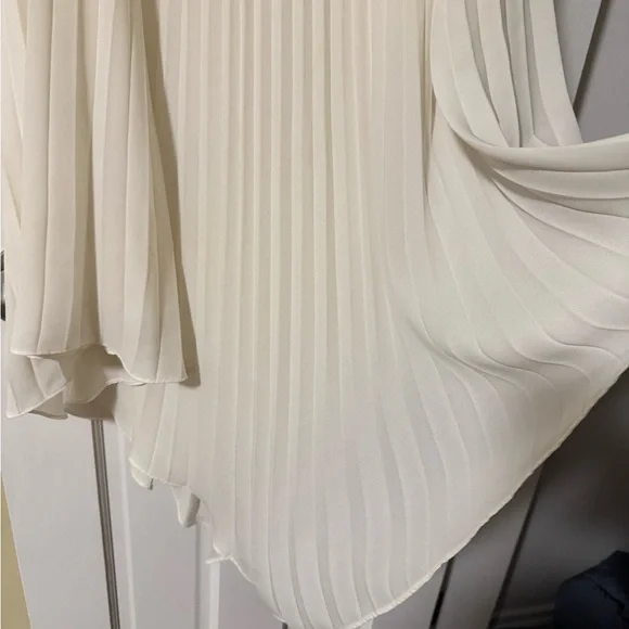 Catherine Old Money Asymmetrical Circle Cream Pleated Dress Size M Fairy - Picture 3 of 6